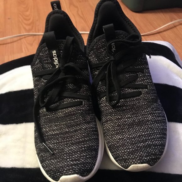 adidas active shoes - Picture 2 of 3